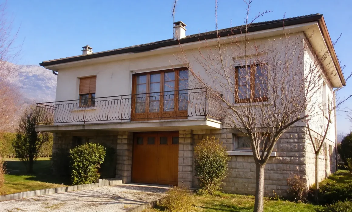 "Maison