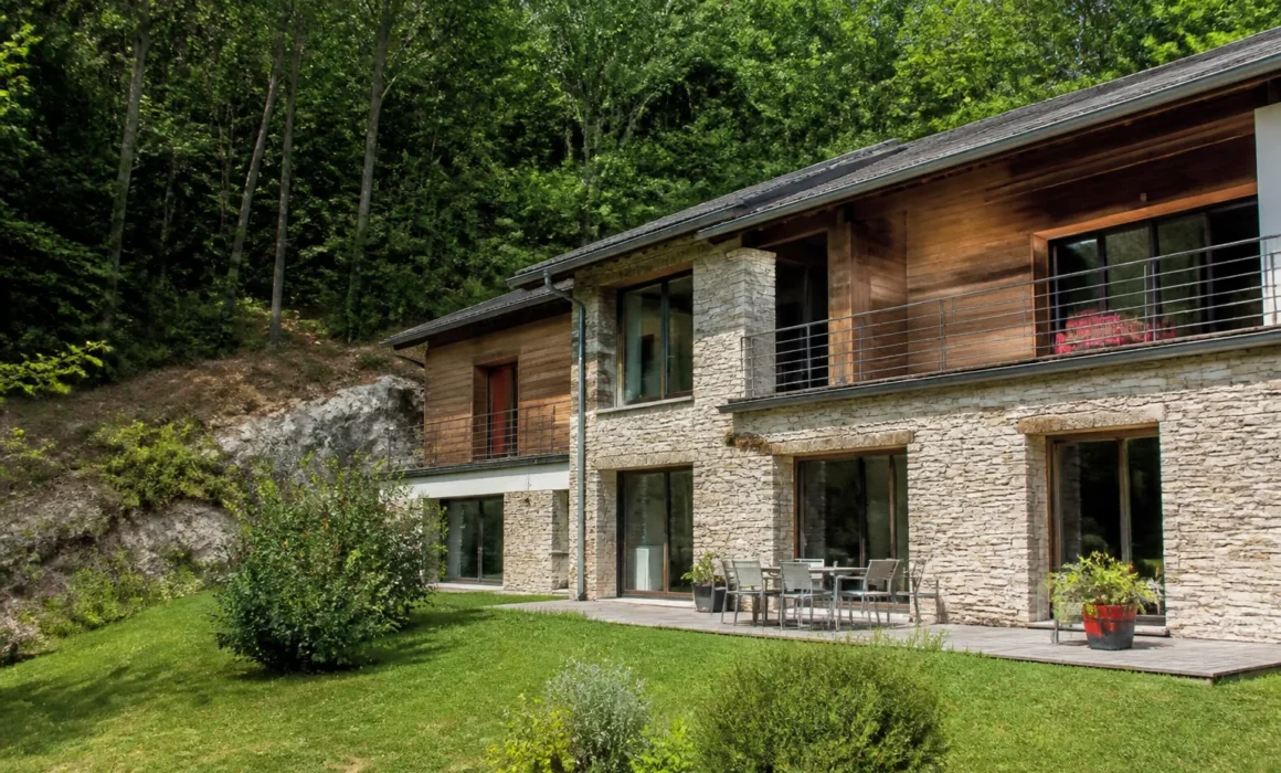 "Maison