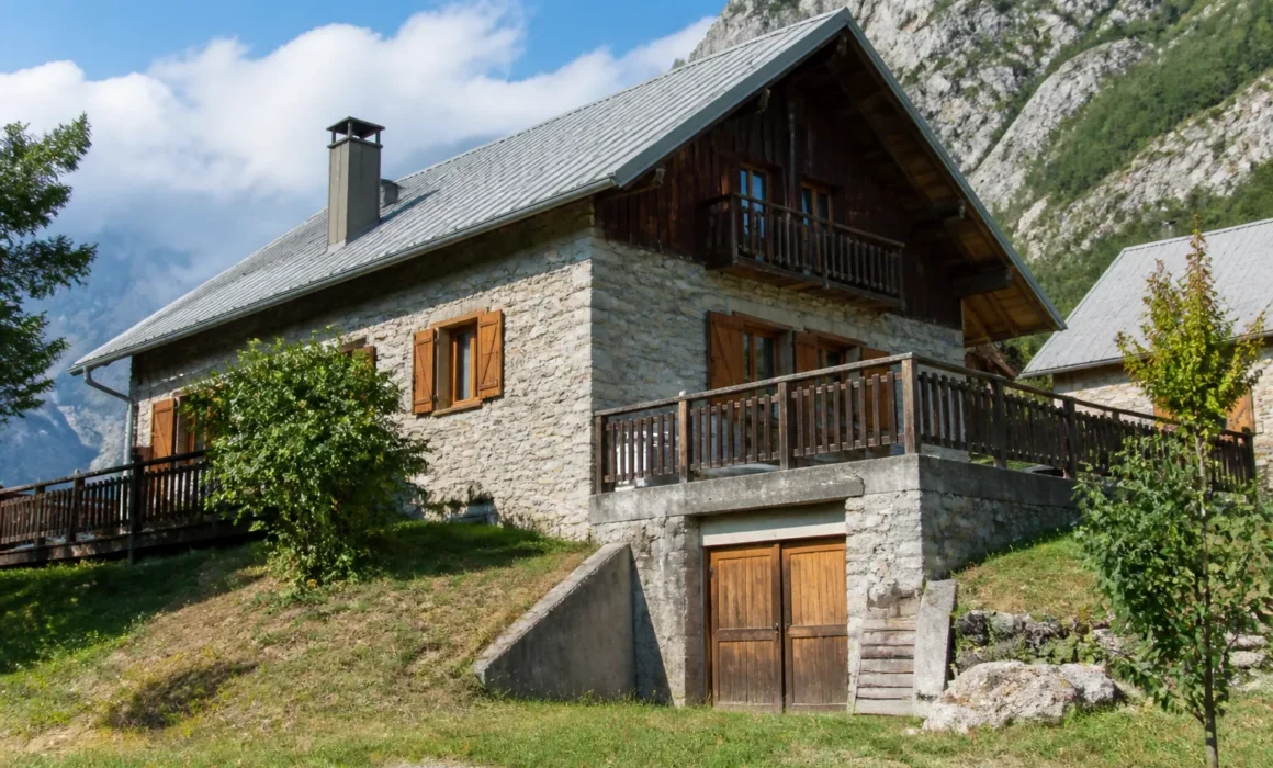 "Maison